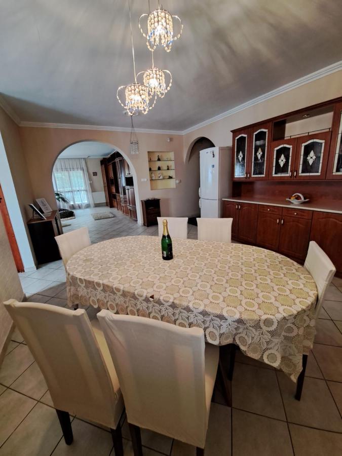 Villa Csilla Elegant House Erd Extérieur photo