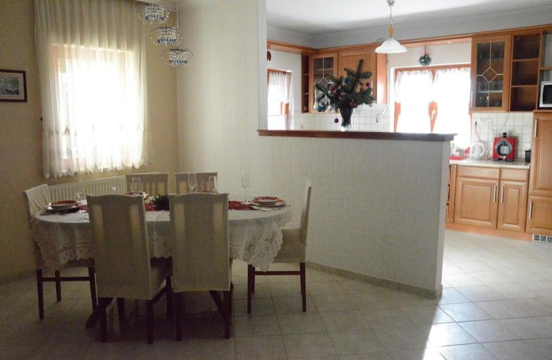 Villa Csilla Elegant House Erd Extérieur photo