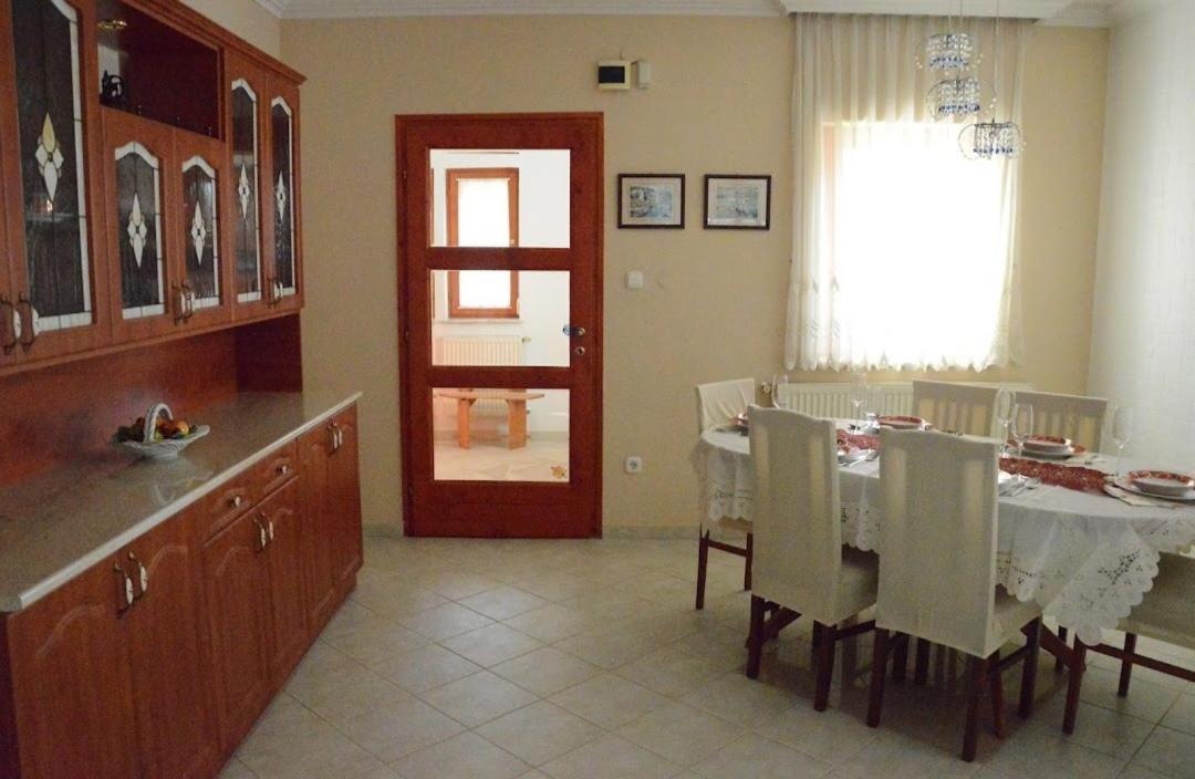 Villa Csilla Elegant House Erd Extérieur photo
